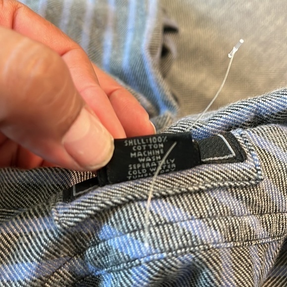 O’Neill long sleeve button down size large grey and blue. - Picture 10 of 10